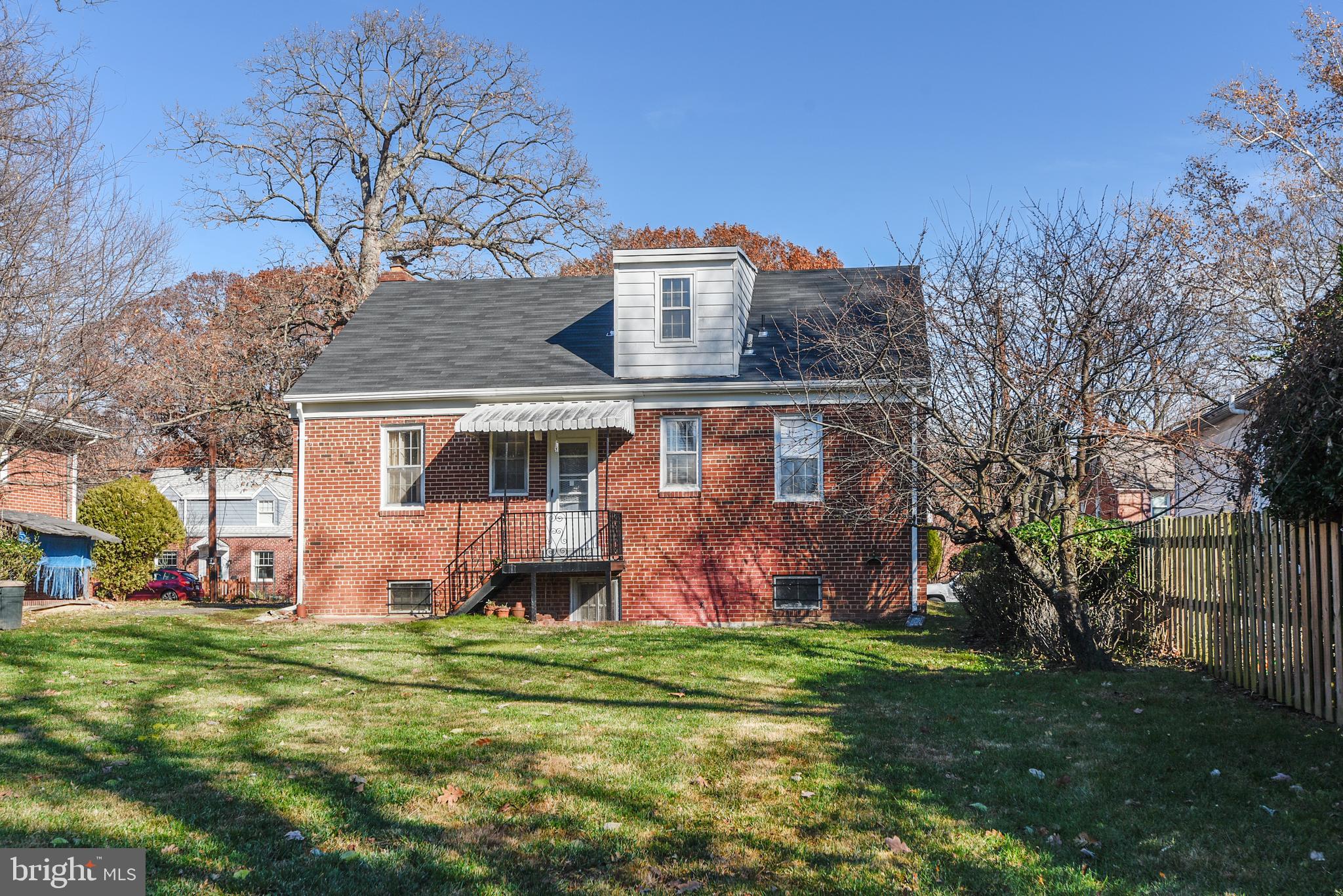 126 Ritchie Avenue Silver Spring, MD 20912 - Photo 4 of 55