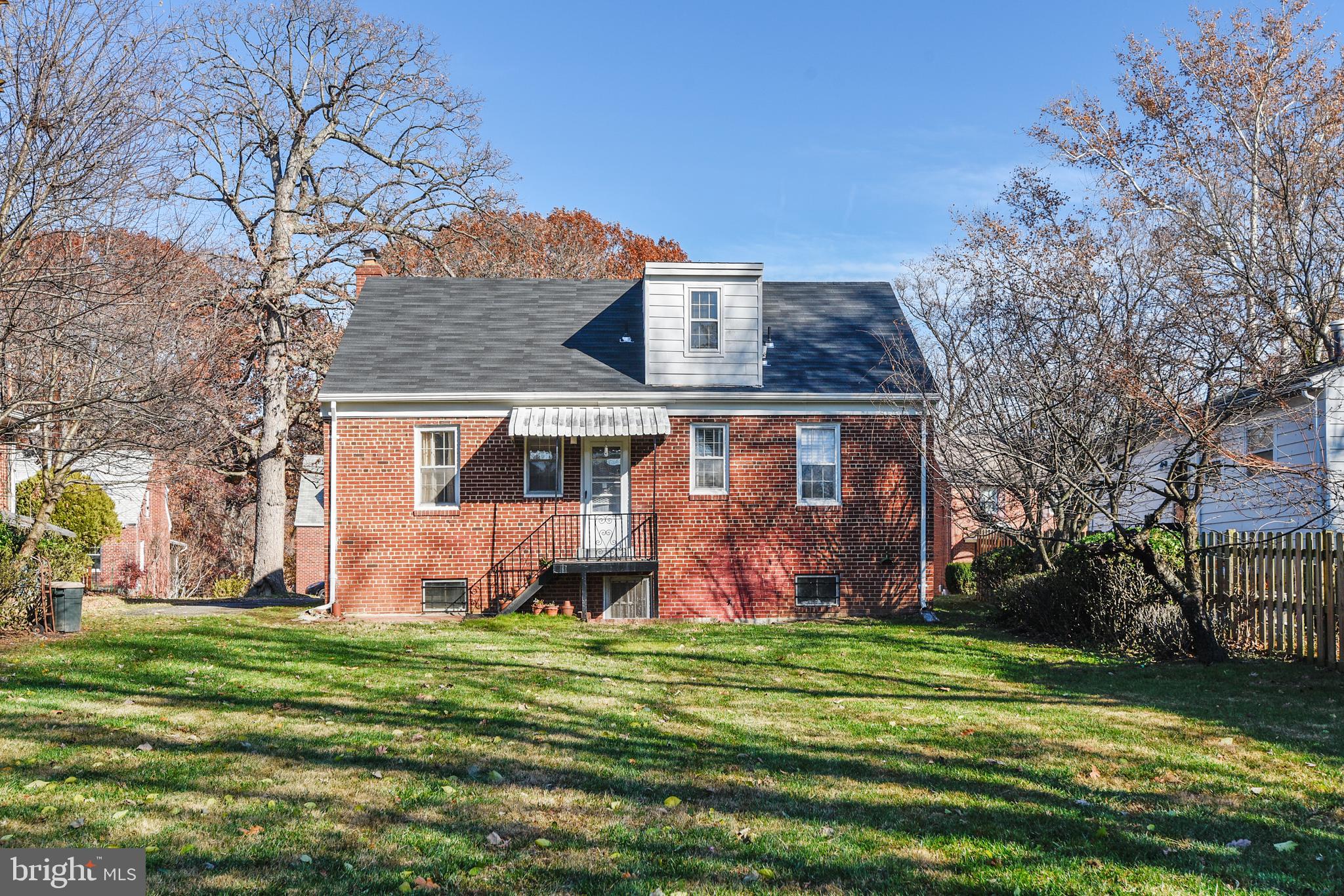 126 Ritchie Avenue Silver Spring, MD 20912 - Photo 5 of 55