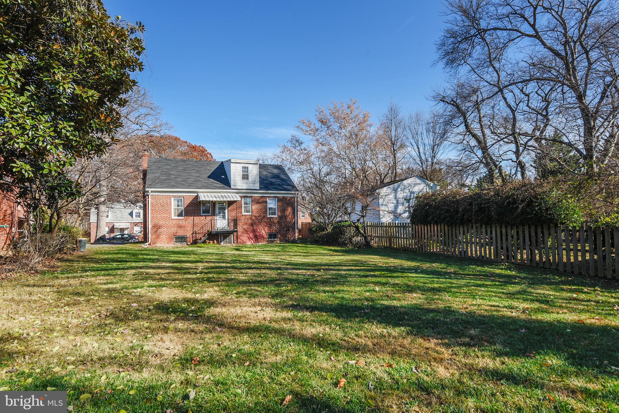 126 Ritchie Avenue Silver Spring, MD 20912 - Photo 6 of 55