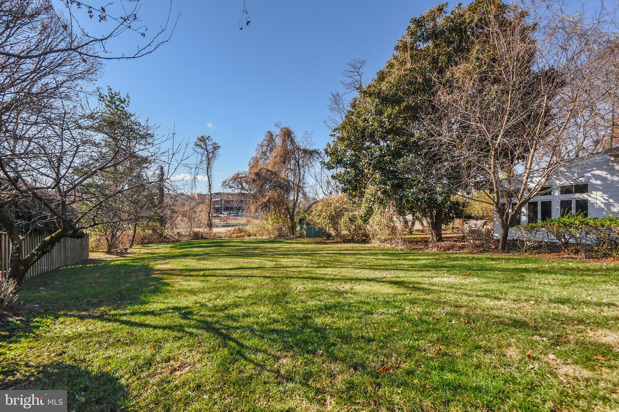 126 Ritchie Avenue Silver Spring, MD 20912 - Photo 7 of 55