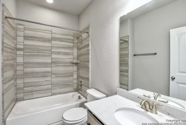 $2,700 | 622 Singing Creek, Spring Branch, TX 78070