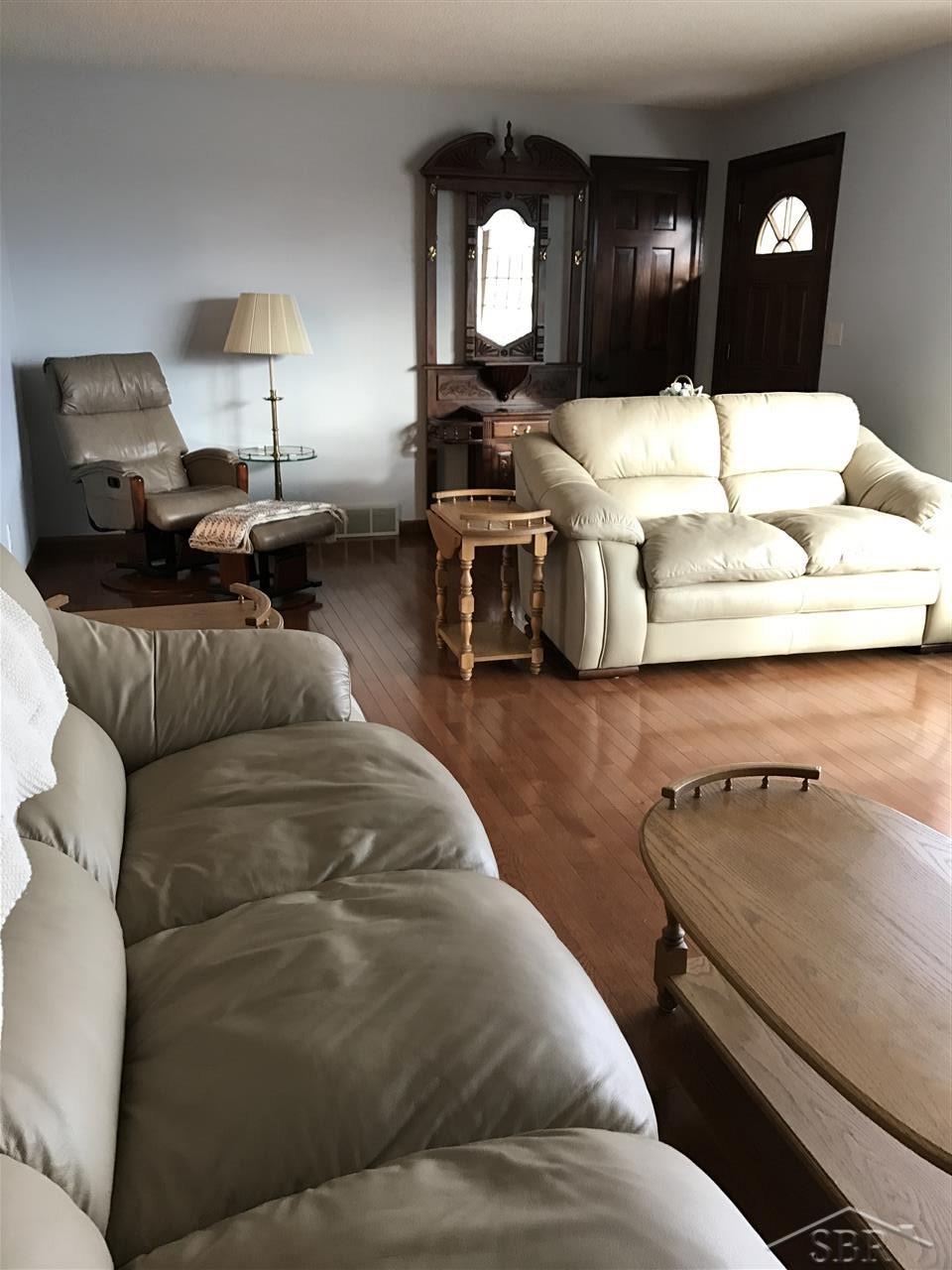 9182 Frost Road Saginaw, MI 48609 - Photo 9 of 16 31322418-8.JPG