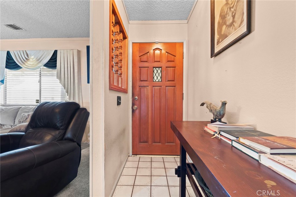 20971 Thunderbird Road Apple Valley, CA 92307 - Photo 9 of 40 Gallery Image 9