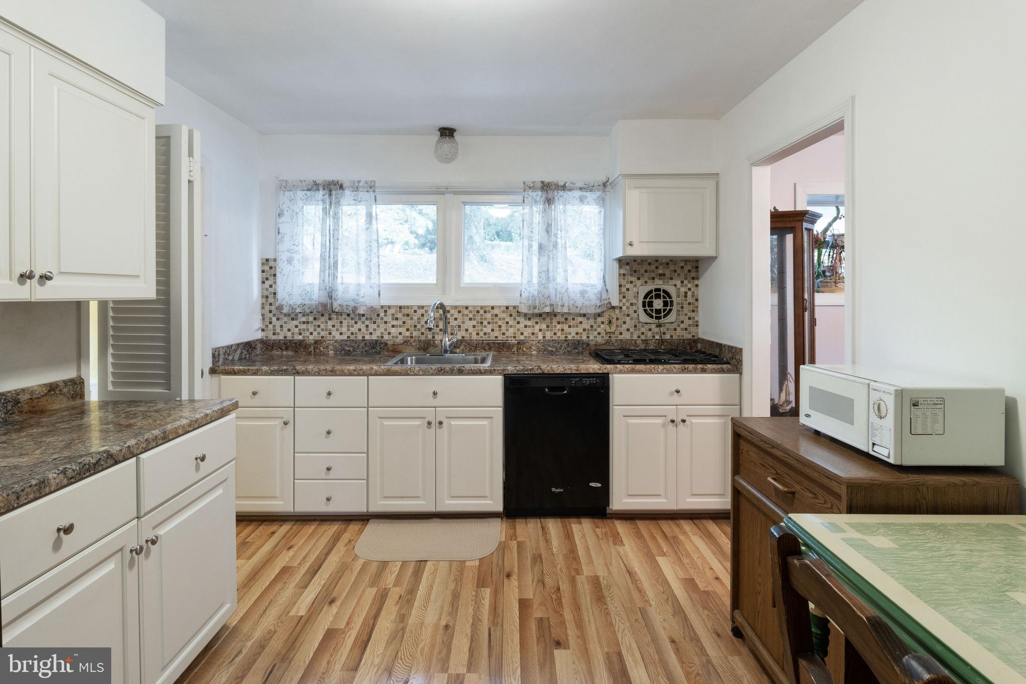 1907 Frederick Road Baltimore, MD 21228 - Photo 14 of 30