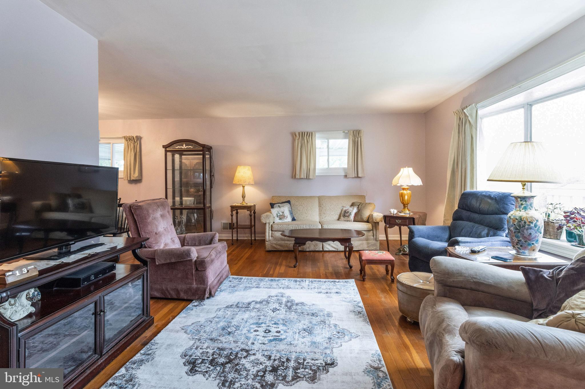 1907 Frederick Road Baltimore, MD 21228 - Photo 5 of 30