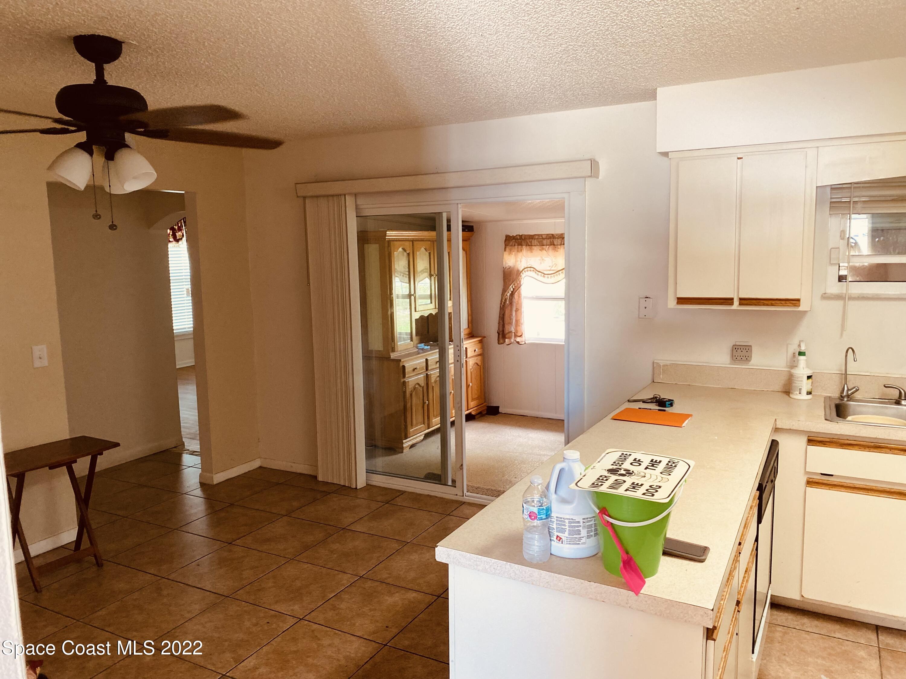 2097 Beekman Street Northeast Palm Bay, FL 32905 - Photo 13 of 35 beekman eat in