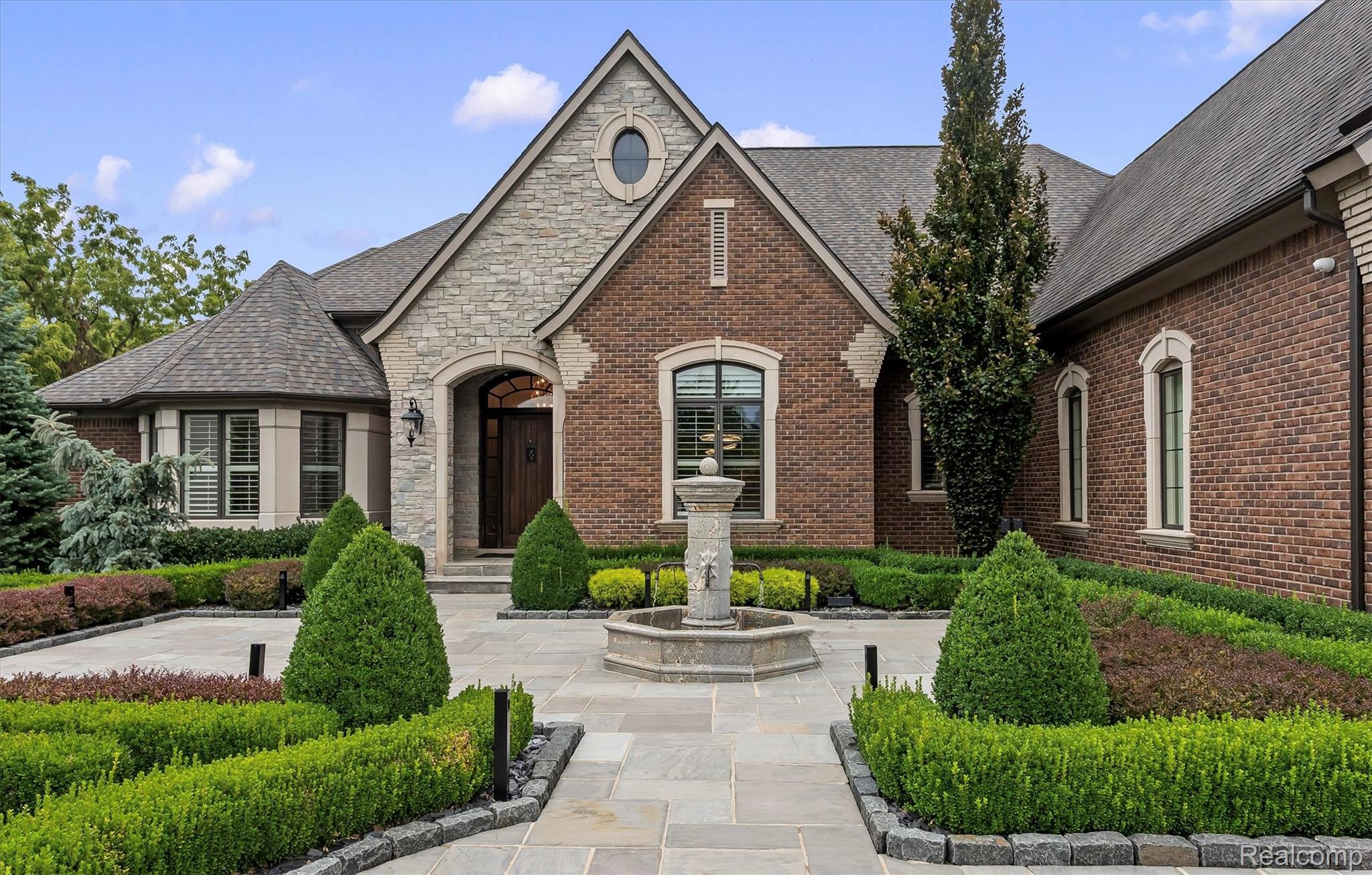 2475 Creekside Court Rochester, MI 48306 - Photo 90 of 91 004-Creekside-64.jpg