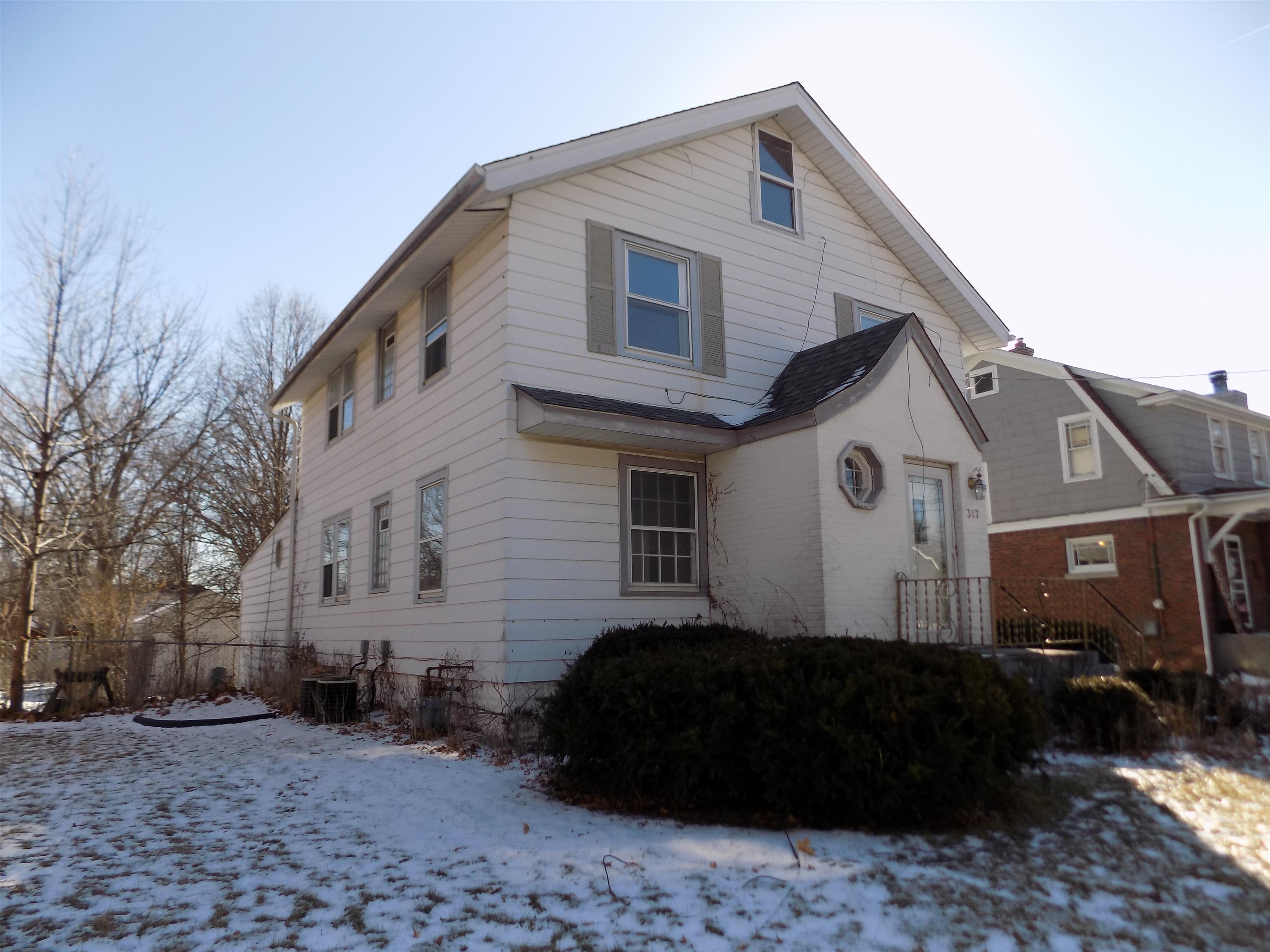 317 Rome Avenue Rockford, IL 61107 - Photo 3 of 75 Gallery Image 3