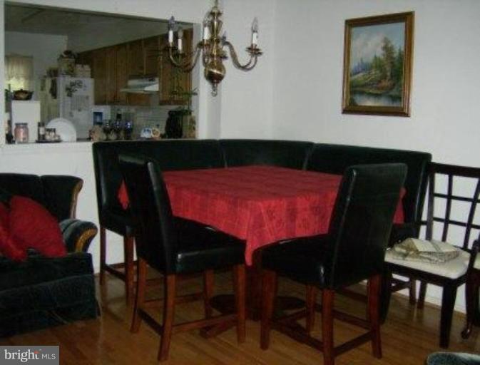 7303 Stream Way Springfield, VA 22152 - Photo 2 of 8 Dining Area