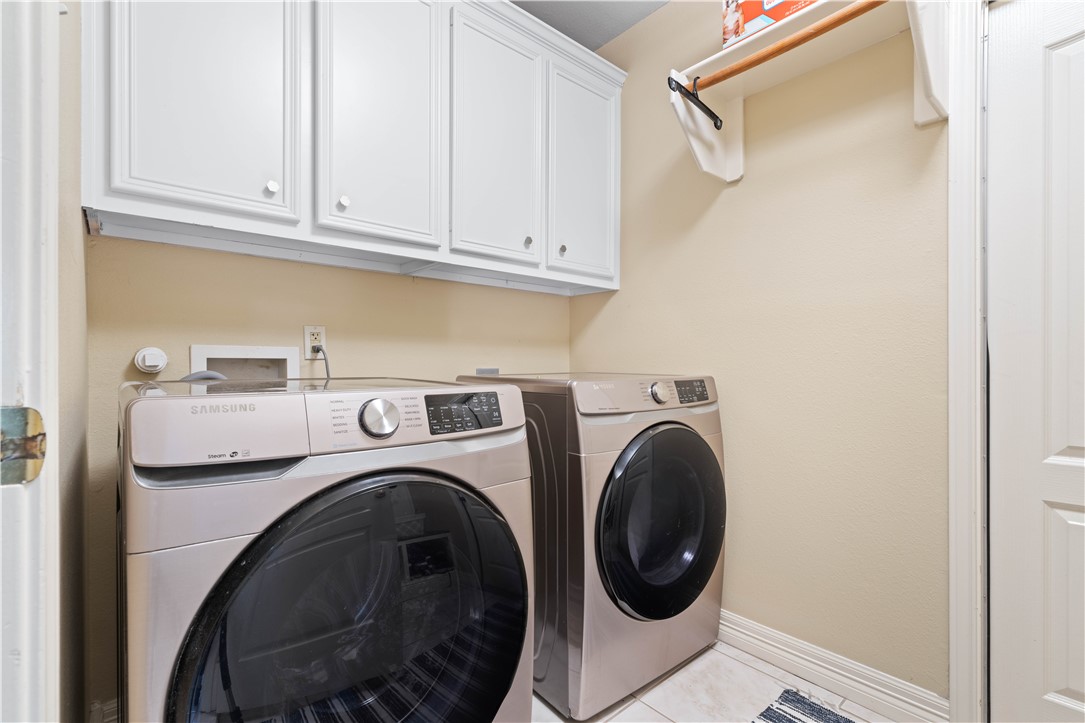 2601 Wool Drive Corpus Christi, TX 78414 - Photo 21 of 25 a utility room with dryer and washer