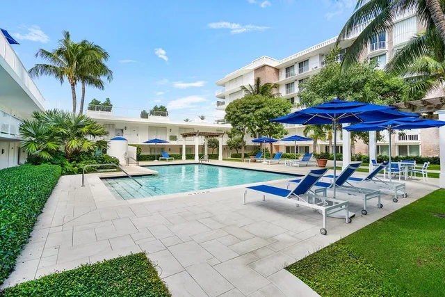 a picture of city view