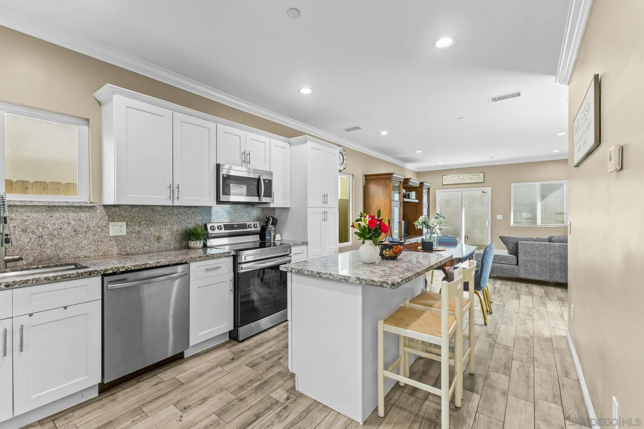 903 Concepcion Avenue Spring Valley, CA 91977 - Photo 9 of 67