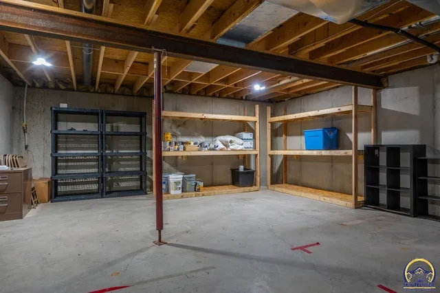 $289,000 | 1022 Southwest Morna Drive, Topeka, KS 66604