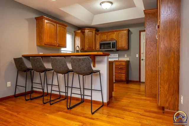 $289,000 | 1022 Southwest Morna Drive, Topeka, KS 66604