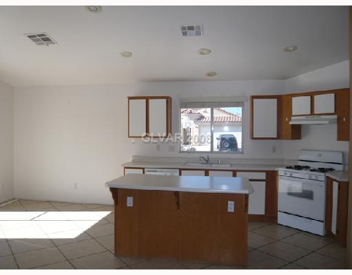 919 Country Back Road Las Vegas, NV 89123 - Photo 2 of 6 Kitchen.