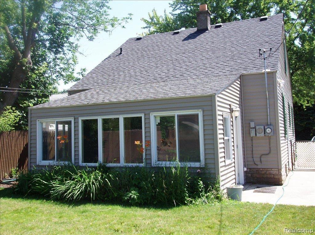3221 Wakefield Road Berkley, MI 48072 - Photo 18 of 19 Back of Home