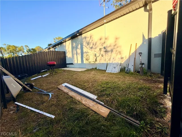 $949 | 312 Rosanna Avenue, Lehigh Acres, FL 33972