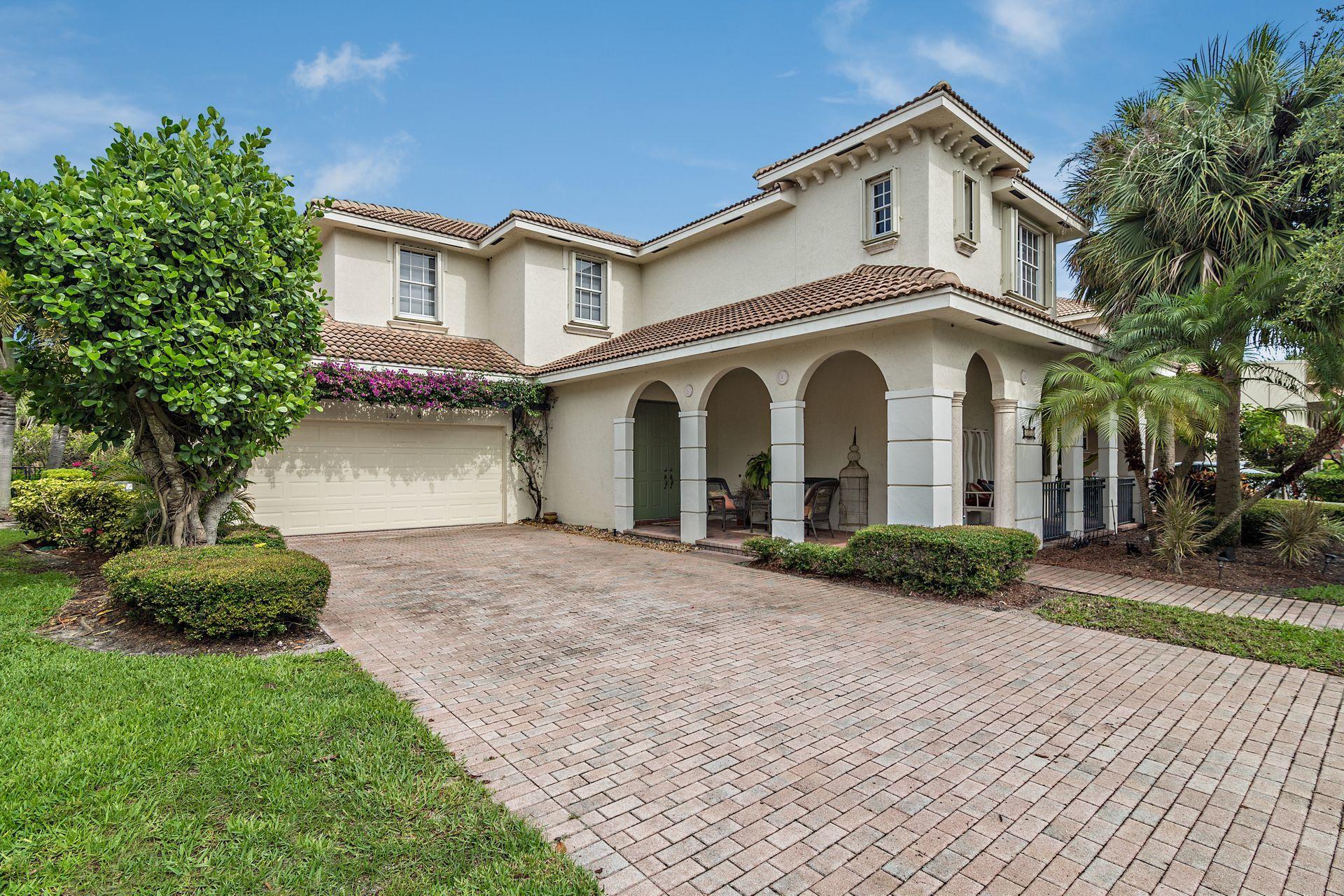 122 Via Castilla, Jupiter, FL