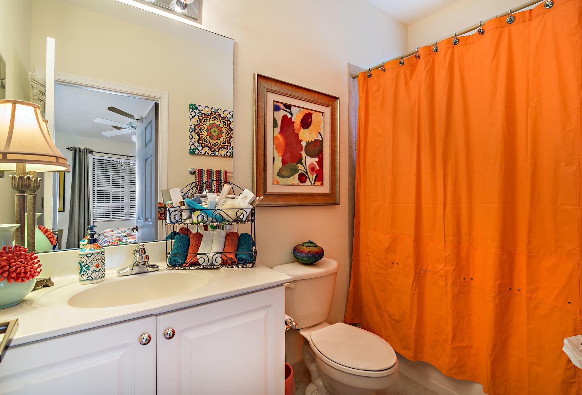 122 Via Castilla Jupiter, FL 33458 - Photo 19 of 40 Third Bathroom