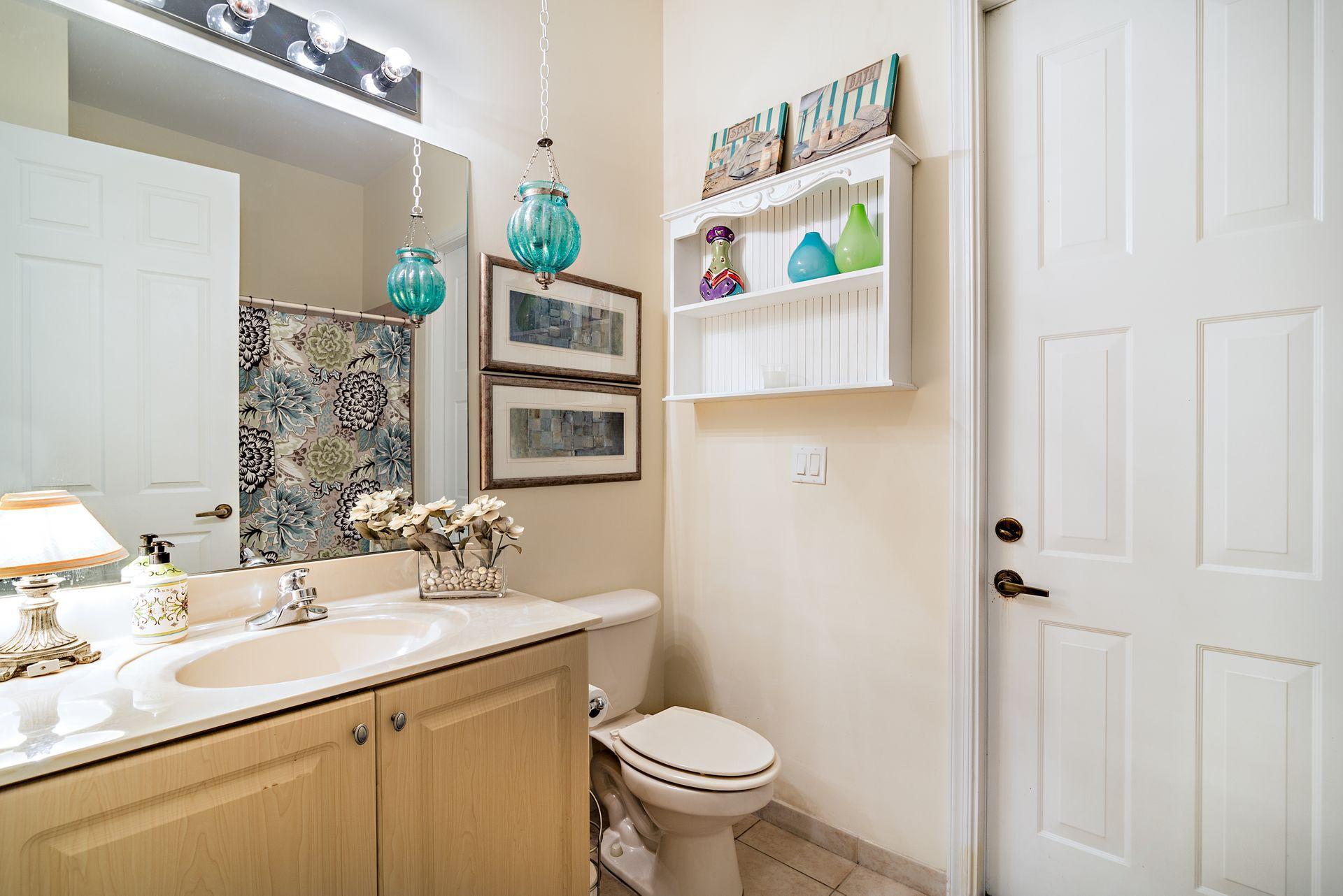 122 Via Castilla Jupiter, FL 33458 - Photo 21 of 40 Fourth Bathroom