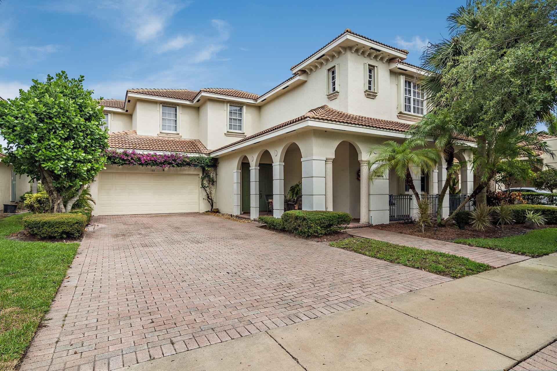 122 Via Castilla Jupiter, FL 33458 - Photo 3 of 40 122 Via Castilla