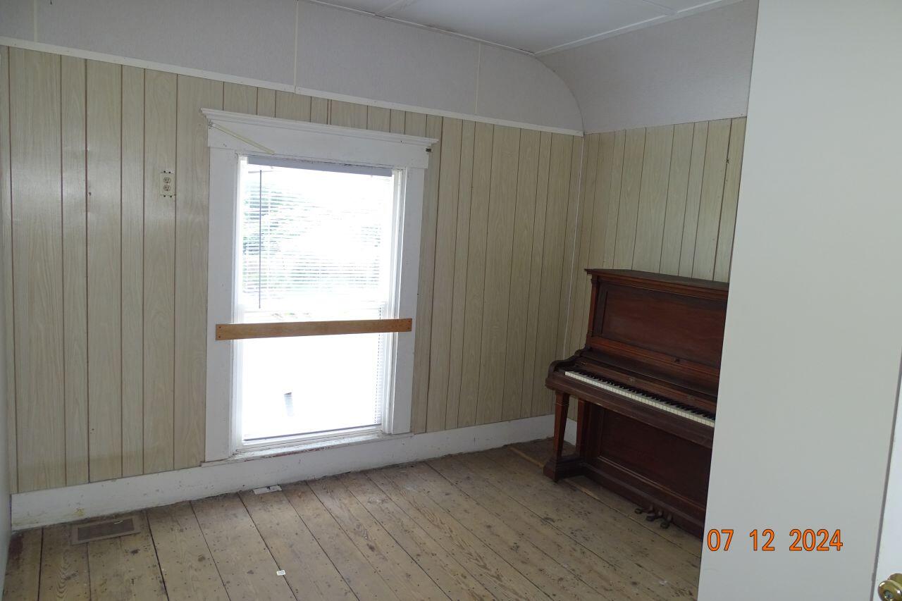 3 Pleasant Street Milo, ME 04463 - Photo 15 of 23 br3