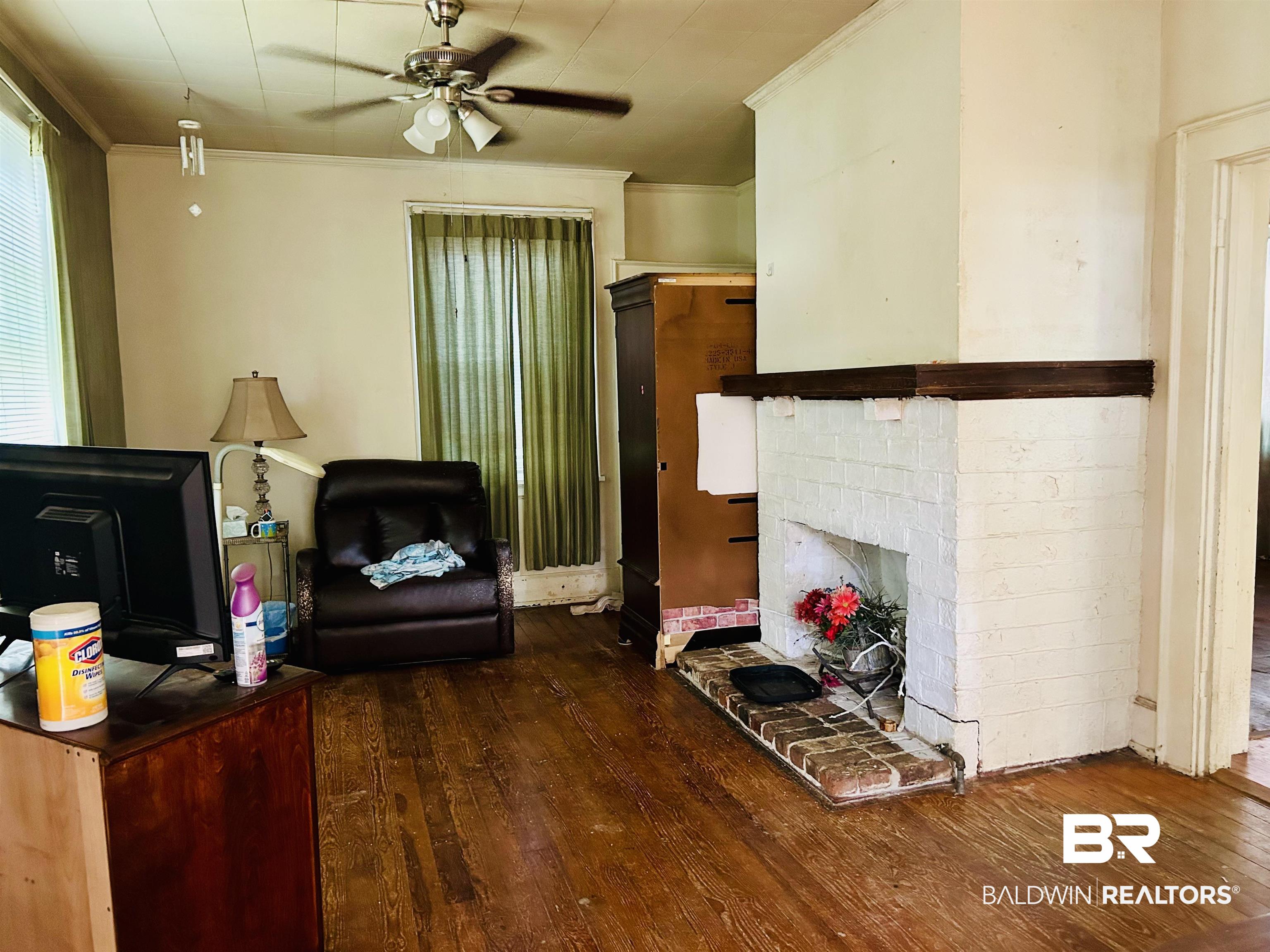 202 4th Street Mobile, AL 36611 - Photo 11 of 27