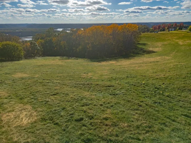 $69,500 | 65567 Grand View Drive, De Soto, WI 54624