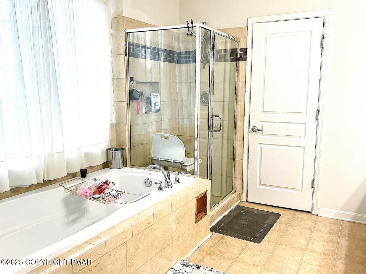 1649 Thorndale Road, Unit LOT 70 Breinigsville, PA 18031 - Photo 11 of 19 Thorndale Primary Bahroom