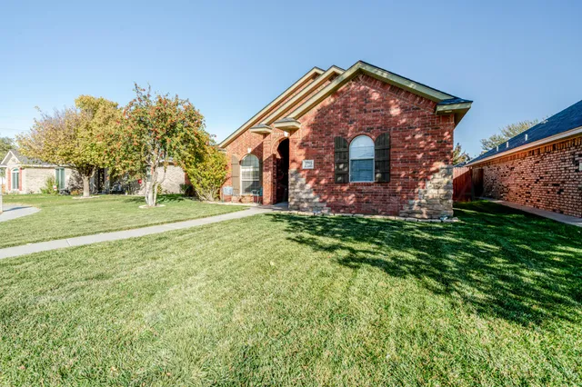 $320,000 | 7703 El Paso Drive, Amarillo, TX 79118