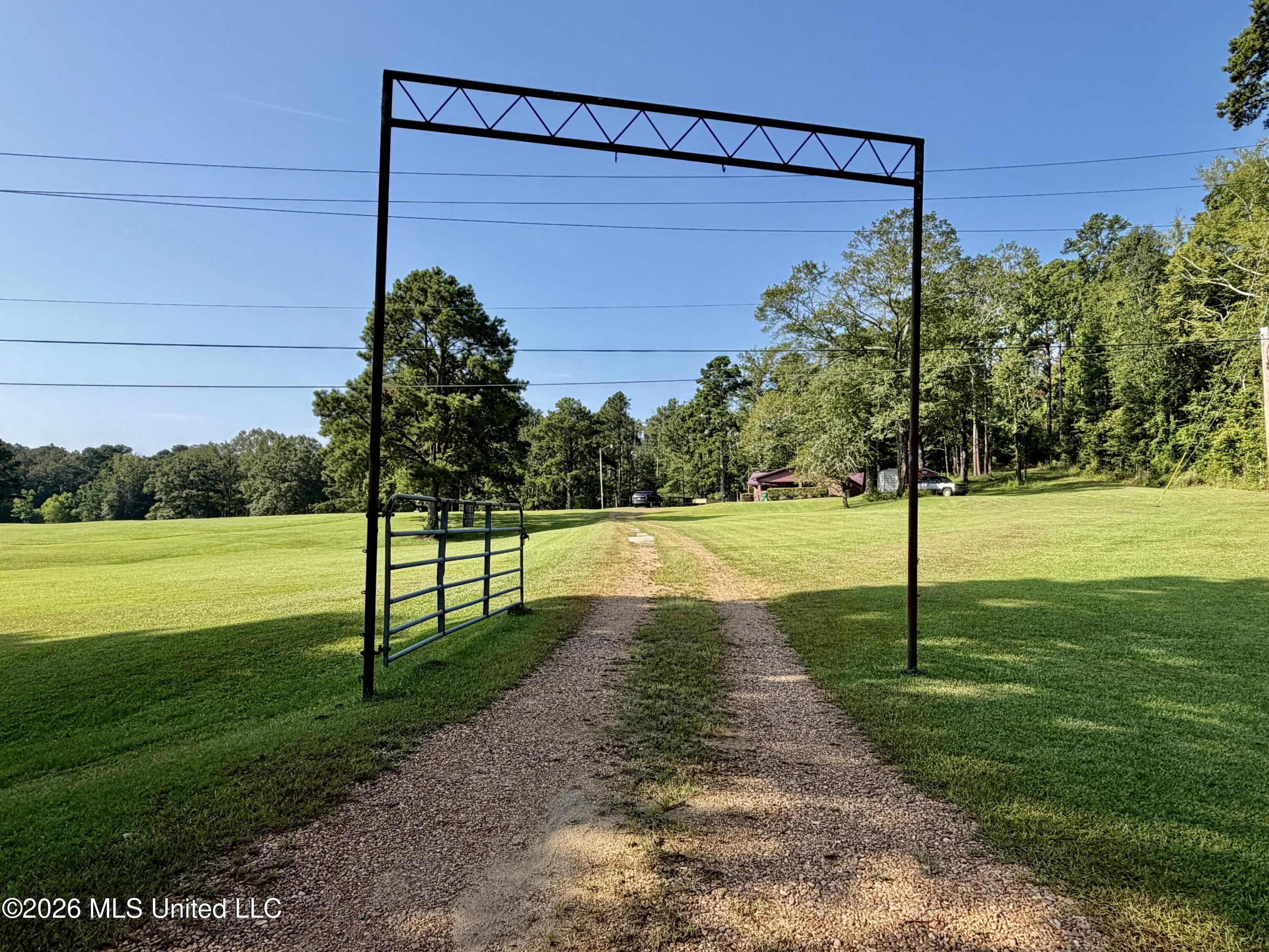 5267 Tank Road Terry, MS 39170 - Photo 2 of 38 IMG_0801(1)
