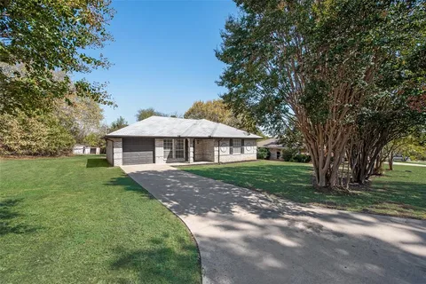 $225,000 | 206 East Maple Street, Keene, TX 76059