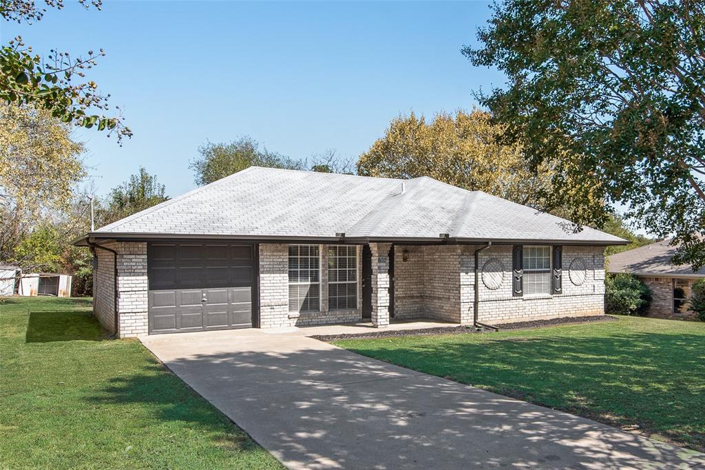 206 East Maple Street Keene, TX 76059 - Photo 3 of 22