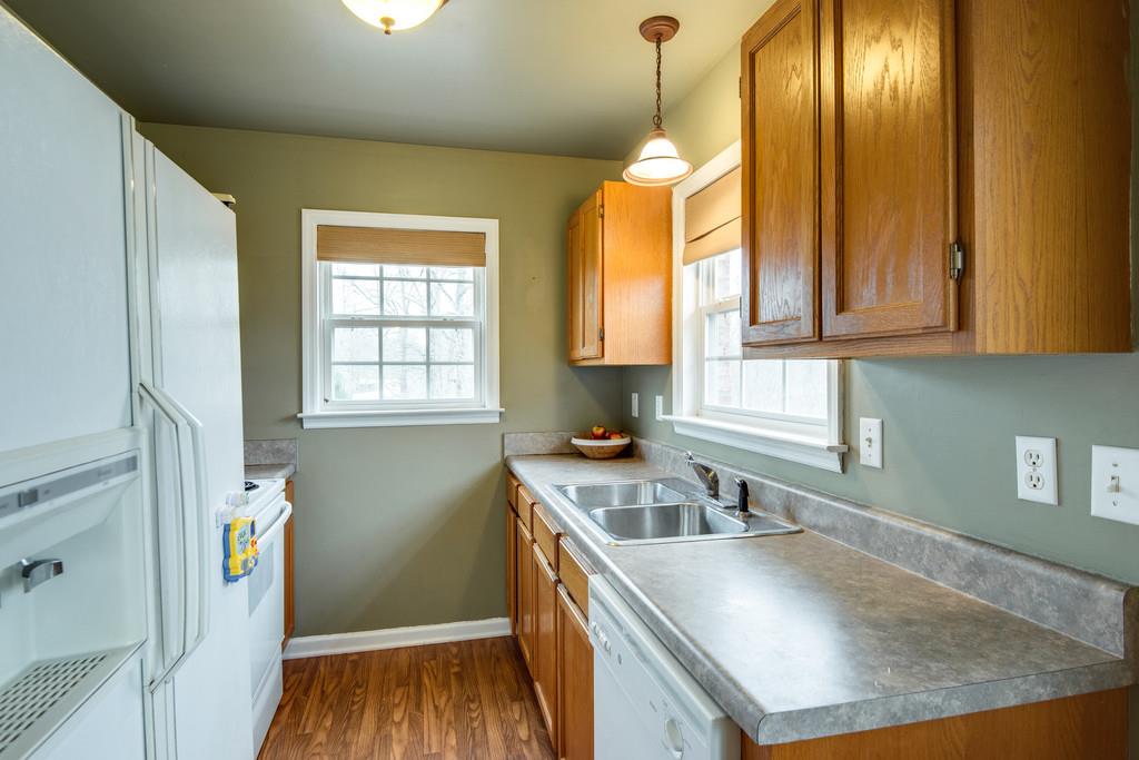 340 Burgess Road Dickson, TN 37055 - Photo 9 of 25 All kitchen appliances remain!!