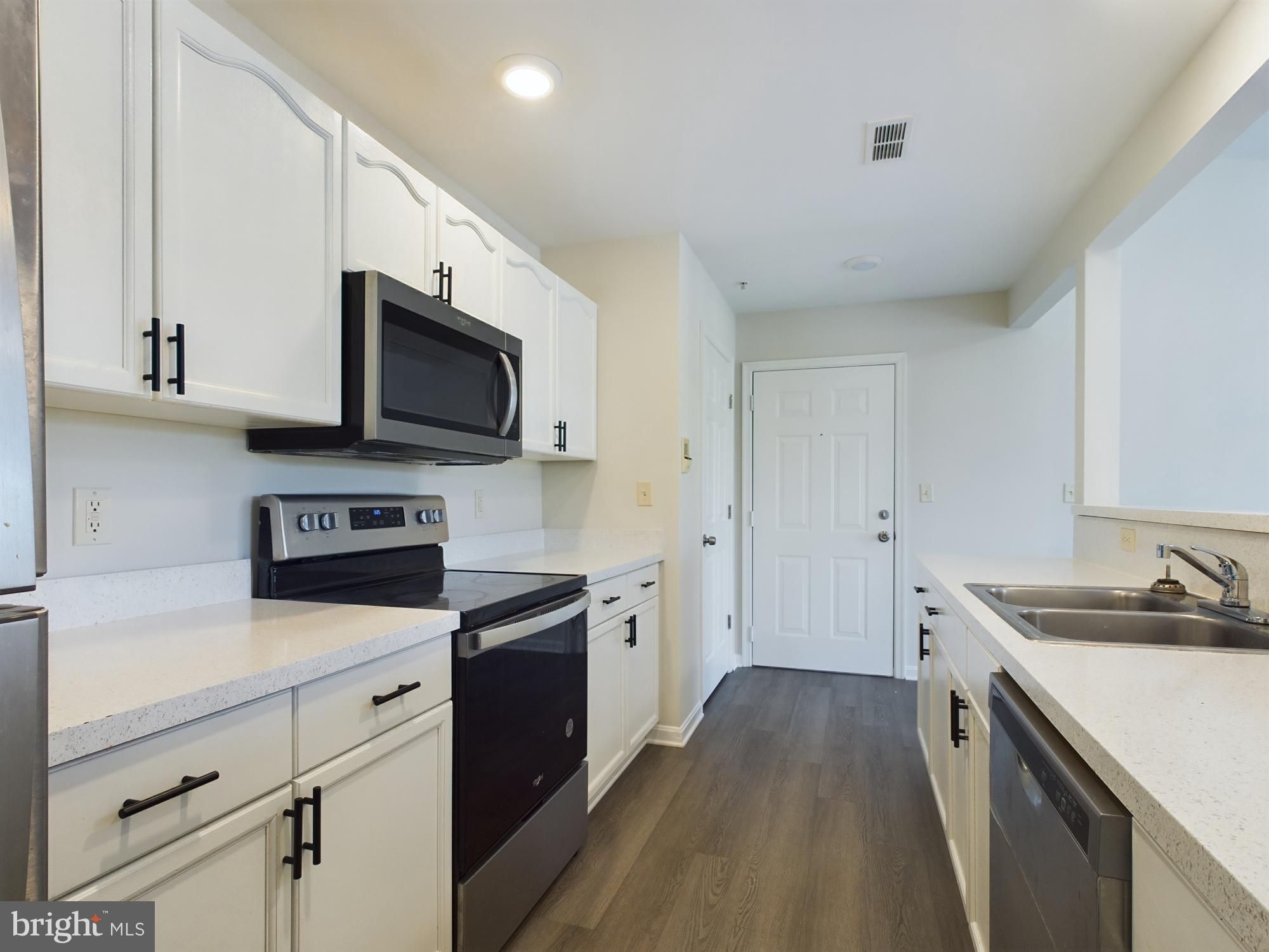 302 Baughmans Lane, Unit M Frederick, MD 21702 - Photo 18 of 39