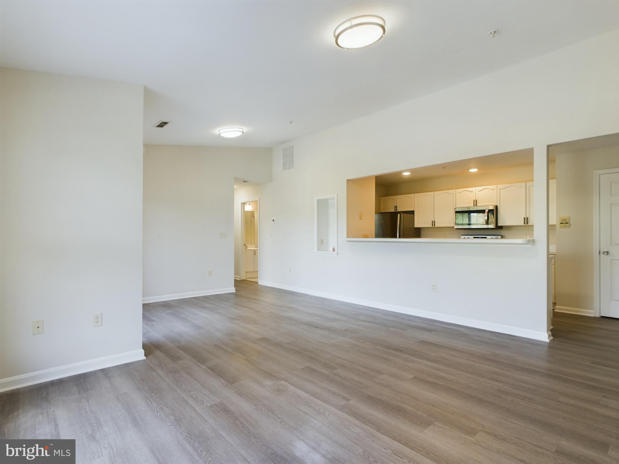 302 Baughmans Lane, Unit M Frederick, MD 21702 - Photo 5 of 39