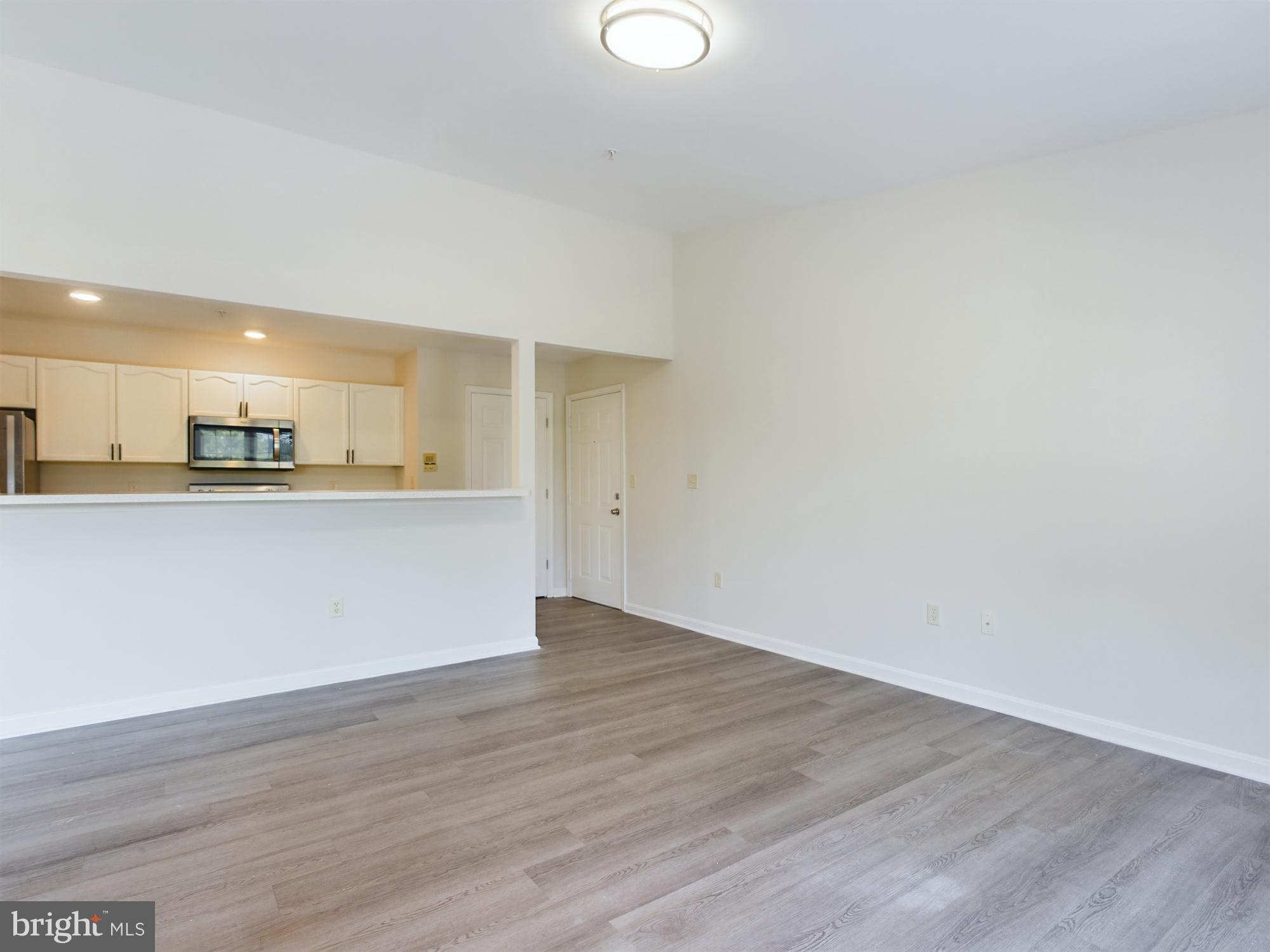 302 Baughmans Lane, Unit M Frederick, MD 21702 - Photo 6 of 39