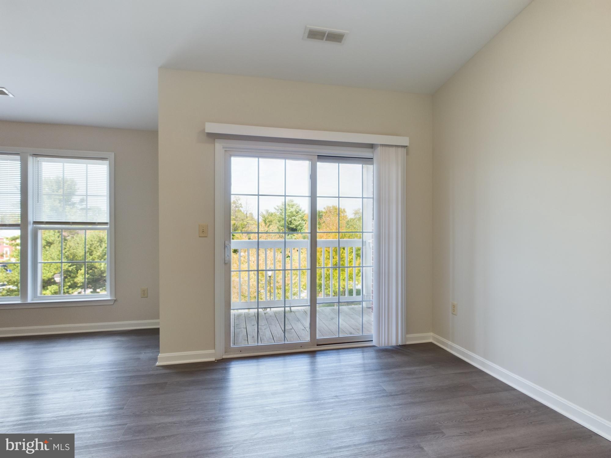 302 Baughmans Lane, Unit M Frederick, MD 21702 - Photo 9 of 39