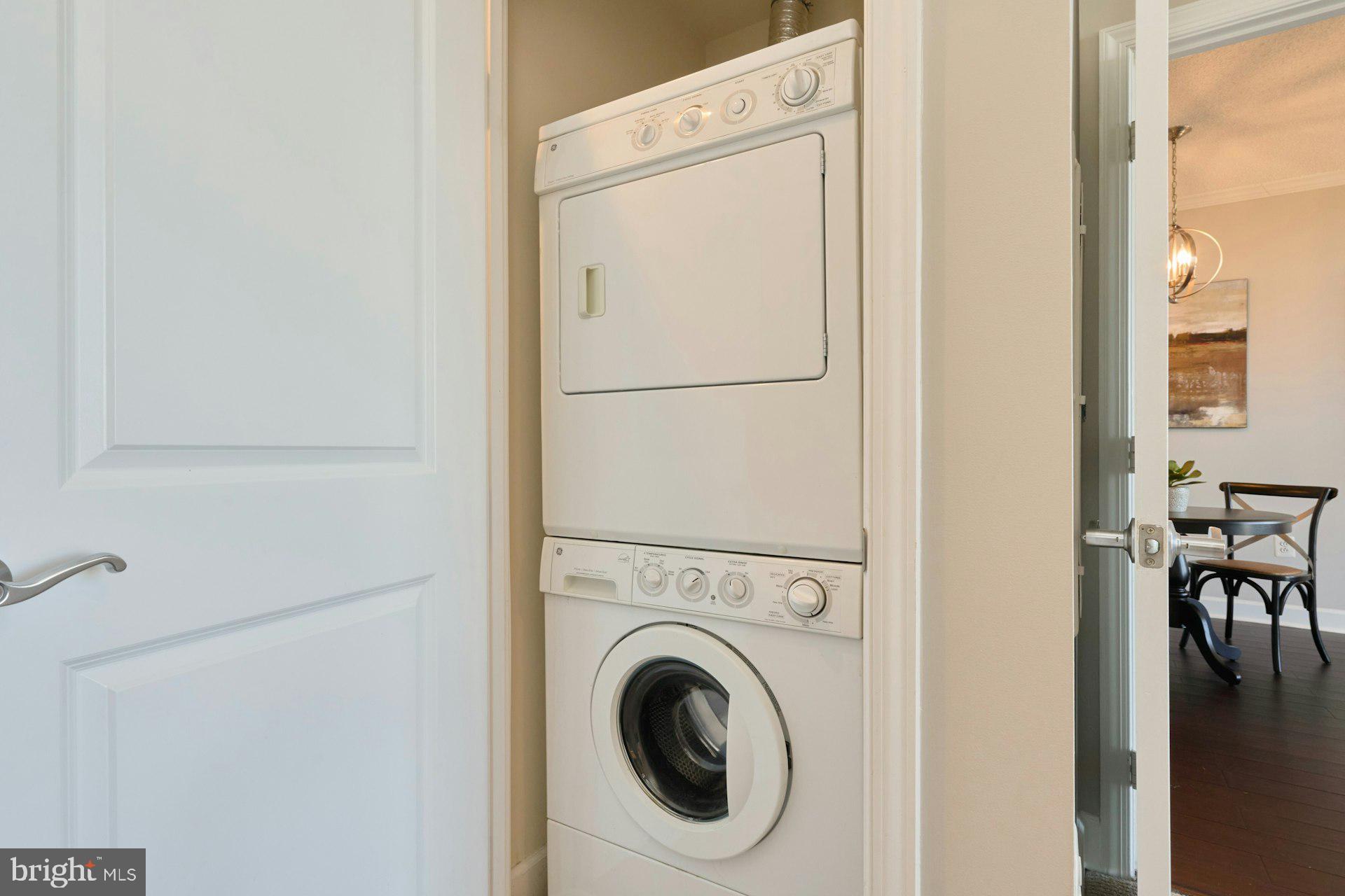 3650 South Glebe Road, Unit 652 Arlington, VA 22202 - Photo 20 of 54 a utility room with dryer and washer
