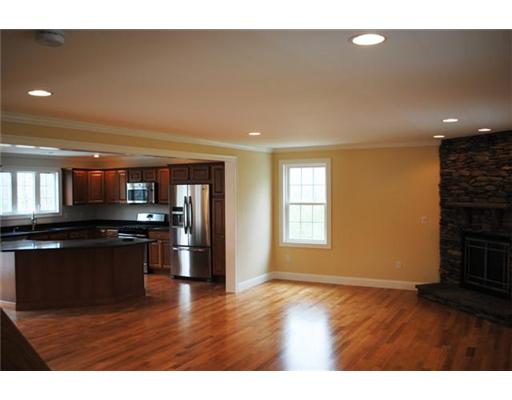435 Lake Road Tiverton, RI 02878 - Photo 4 of 12 Living Room.