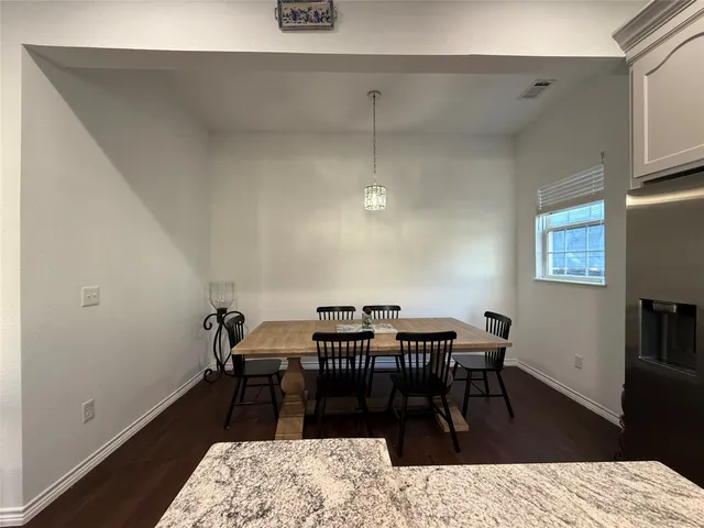 $2,700 | 1717 Weber Street, Houston, TX 77007