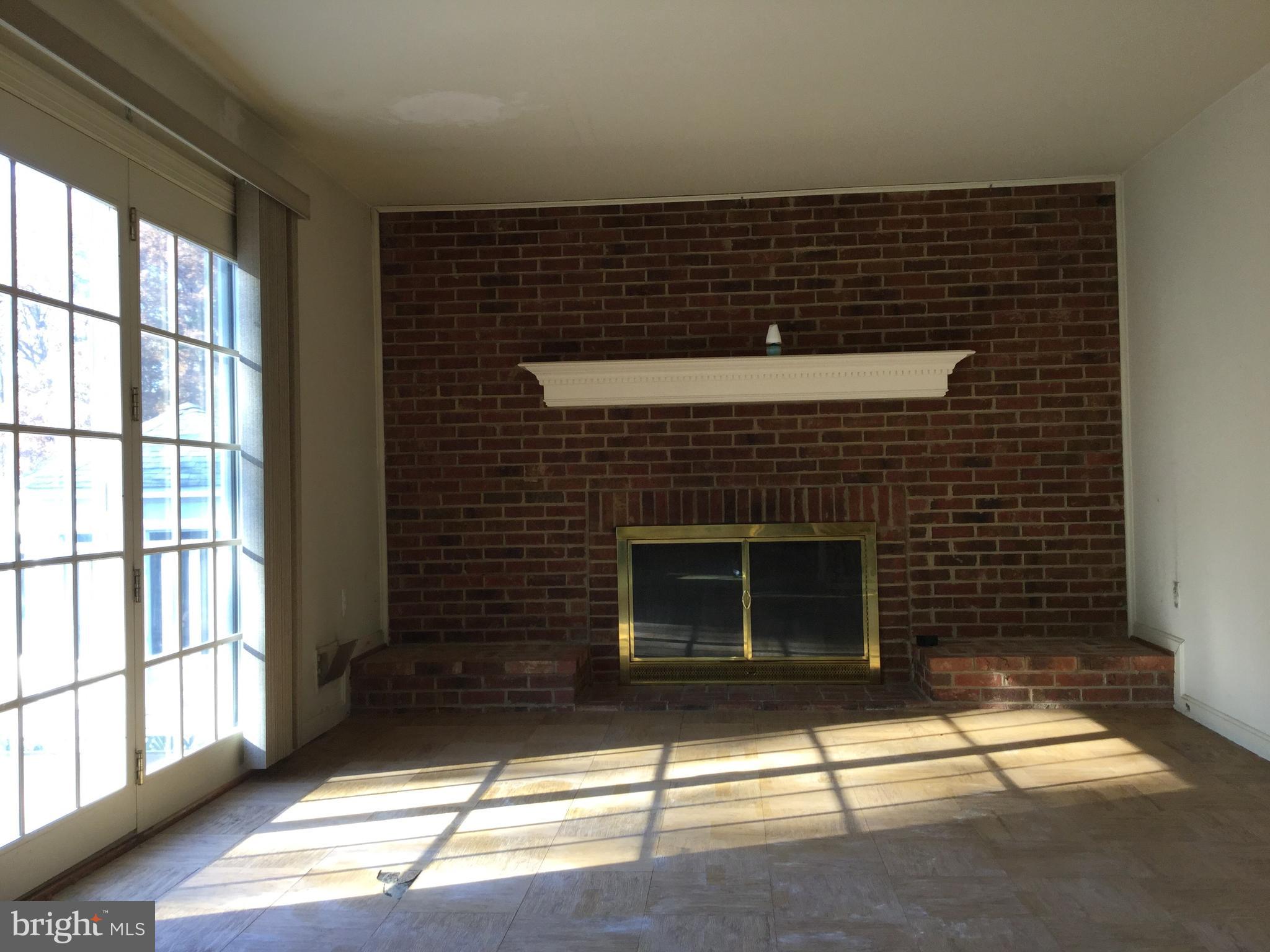 206 Summit Hall Road Gaithersburg, MD 20877 - Photo 3 of 10 Gallery Image 3
