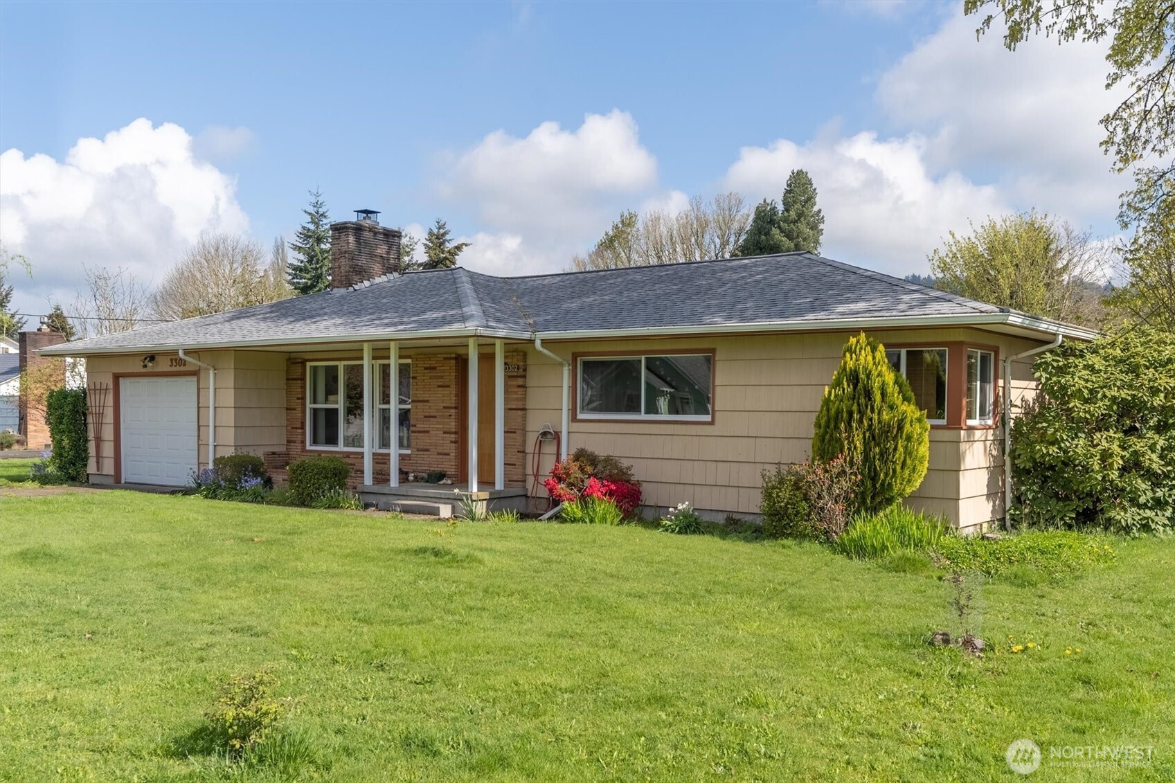 3302 Pine Street Longview, WA 98632 - Photo 2 of 40