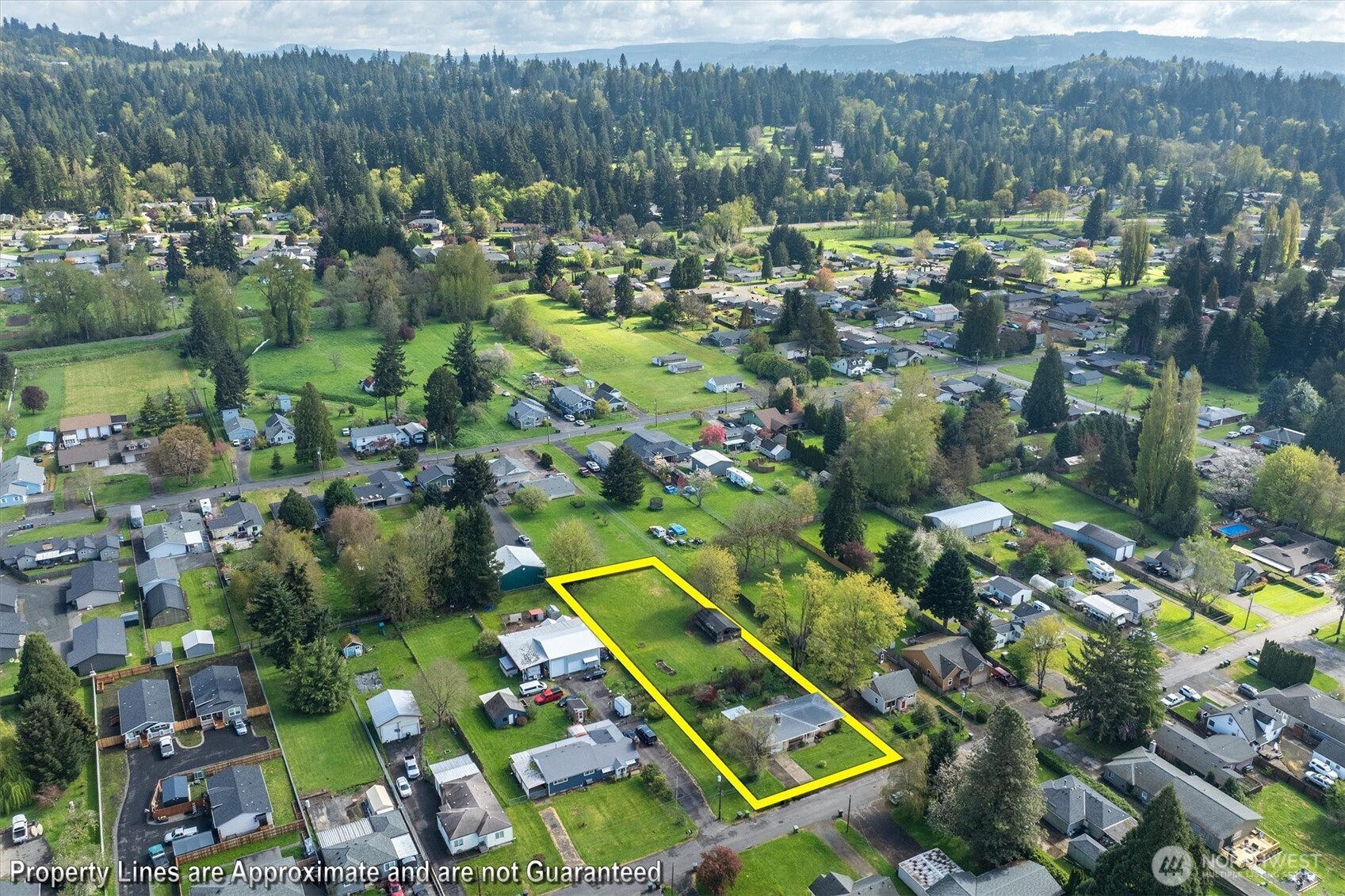 3302 Pine Street Longview, WA 98632 - Photo 35 of 39 a view of a city