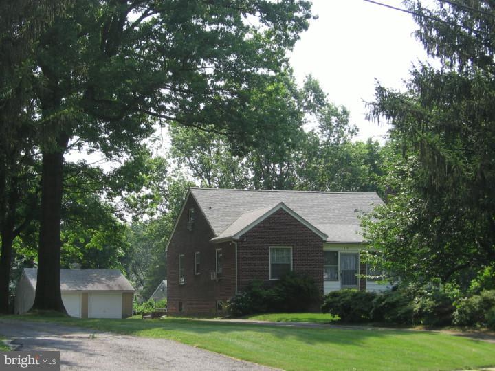 205 Upland Road Brookhaven, PA 19015 - Photo 1 of 25 Exterior Front