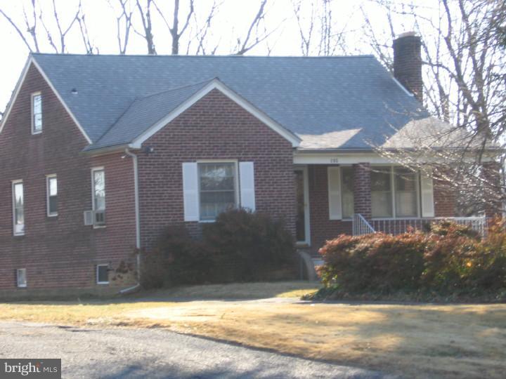 205 Upland Road Brookhaven, PA 19015 - Photo 2 of 25 Exterior Front