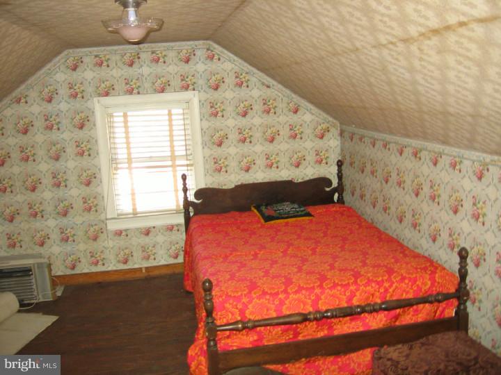 205 Upland Road Brookhaven, PA 19015 - Photo 15 of 25 Bedroom 4