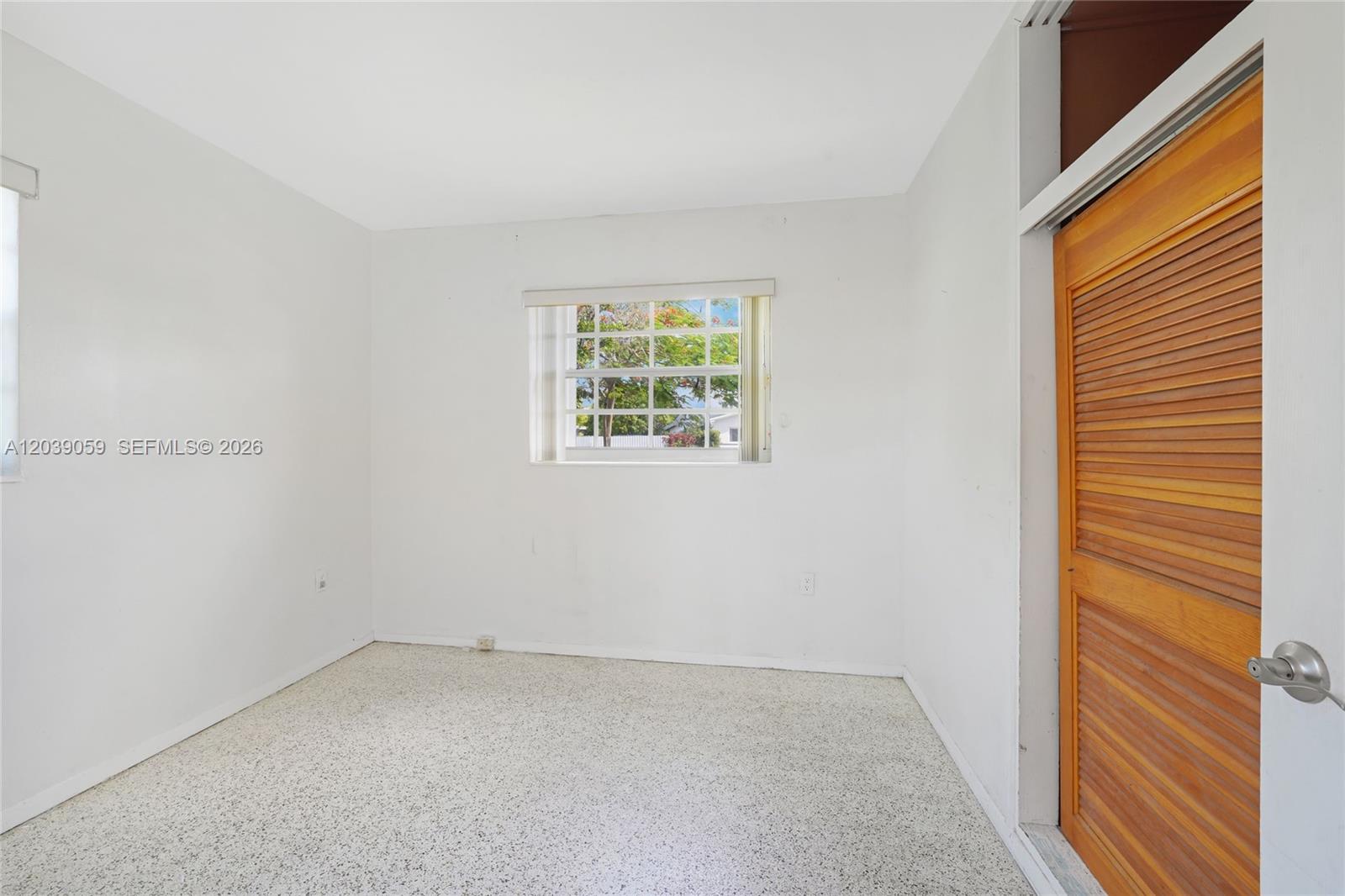 10051 Southwest 13th Terrace Miami, FL 33174 - Photo 17 of 26