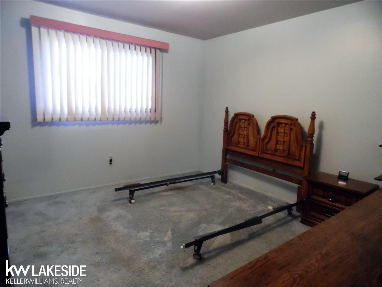 47590 Barbara Road Macomb, MI 48044 - Photo 19 of 24 31289315-18.JPG