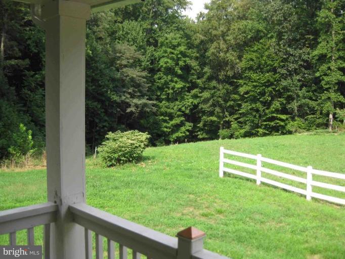 261 Quarry Road Stafford, VA 22554 - Photo 2 of 22 Backyard view1